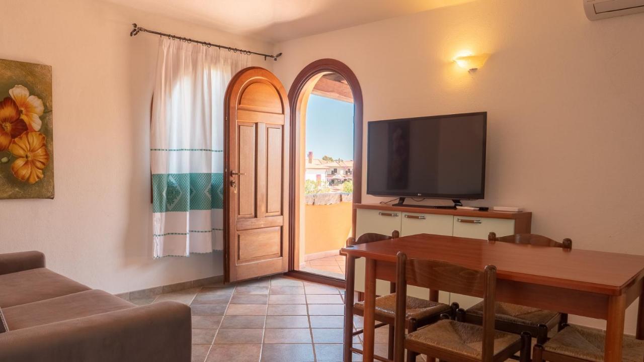 Casa Vacanza La Suaredda San Teodoro  Exterior foto